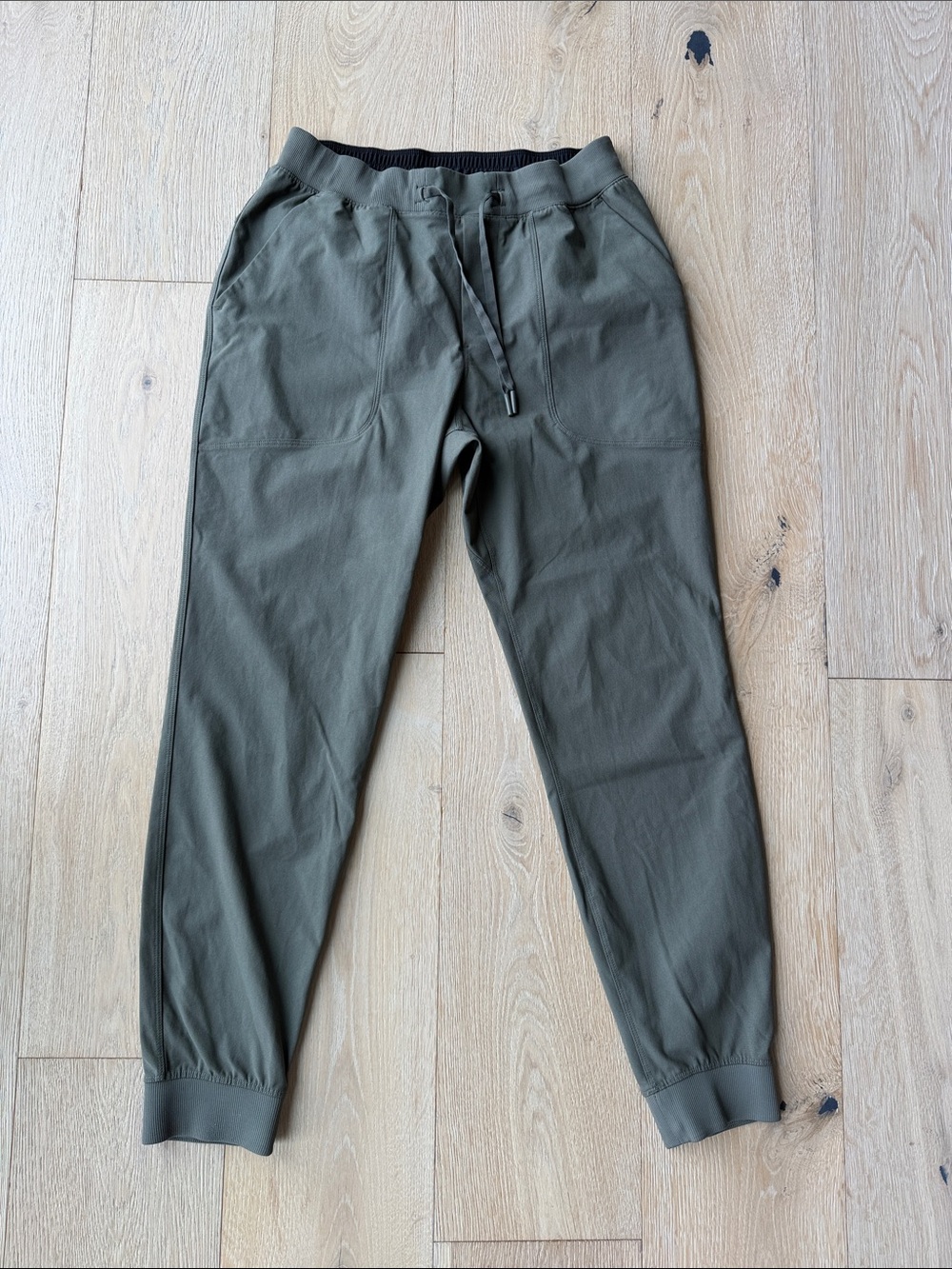 lululemon athletica Men's Olive Green Jogger Sweatpants